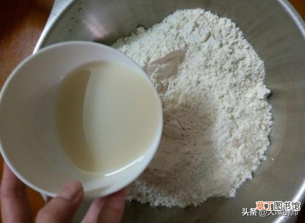 酵母发面 发面时加多少酵母？
