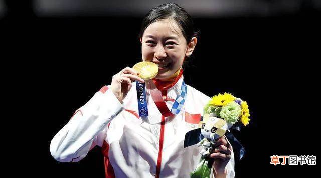 奥运冠军为啥都爱咬金牌?奥运冠军杨倩哪里人