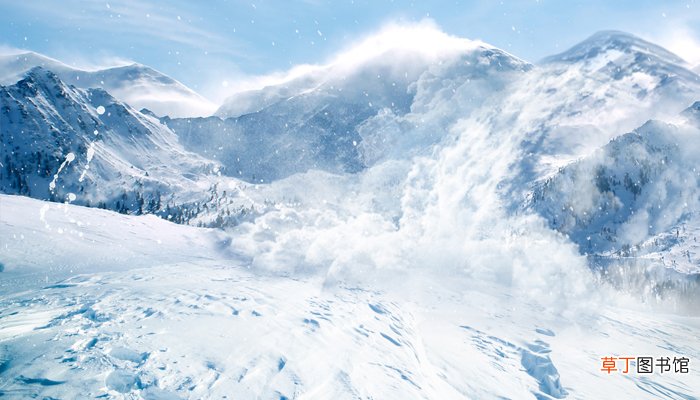 红军翻越的第一座大雪山是什么山