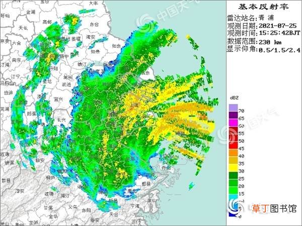 居民家阳台被吹落：卧室直接暴露 台风逼近上海