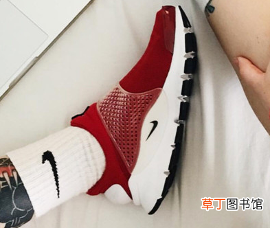 nike后跟凸起的是啥鞋