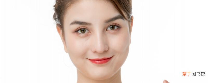 眼睛肿如何画眼影 眼睛肿画眼影的方法