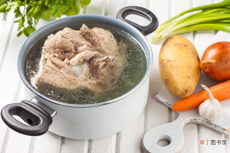 超过4亿中国人铝摄入超标，为什么我们还在用铝锅做饭？