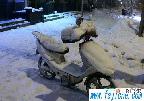 下雪天电瓶车如何防滑 下雪天电瓶车打滑咋整
