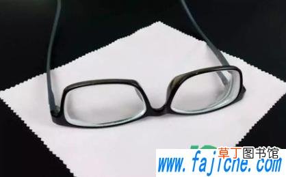 眼镜布洗了又干又硬怎么办 眼镜布可以机洗吗