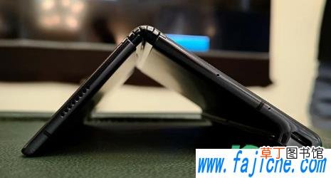 华为折叠手机屏幕坏了多少钱 华为折叠手机屏易碎吗