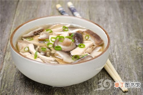 鸡汤进补？胃炎患者不宜喝