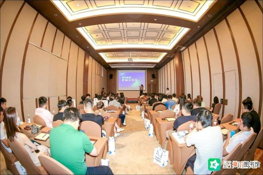 k歌平台哪个好用 唱歌交友软件排行榜