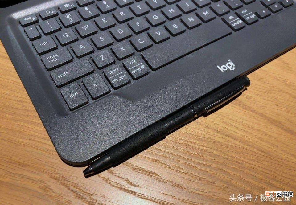 ipad键盘不见了怎么办 ipad电源键下陷自修方法