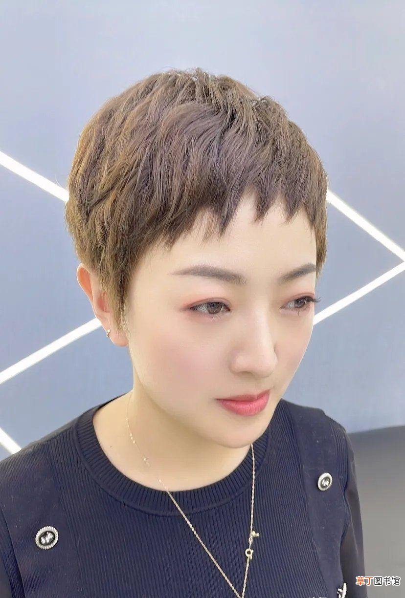 夏天最火还是剪短发 夏天什么发型比较火
