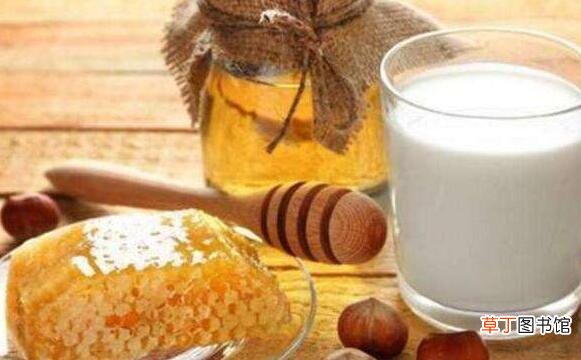 牛奶蜂蜜面膜怎么调 牛奶蜂蜜面膜的做法步骤教程
