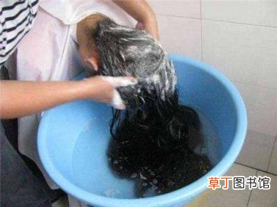 护发素忘记洗了没事吧 护发素多久用一次