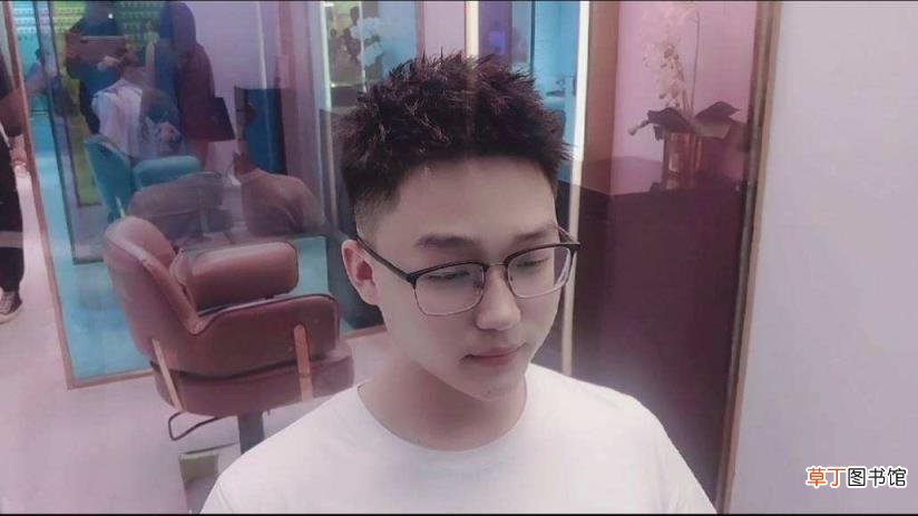男生留长头发需要多长时间 男生多久剪一次头发