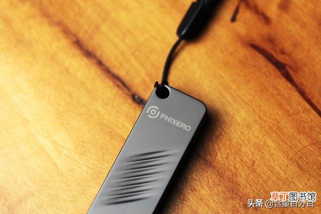 移动硬盘和u盘的区别哪个好 移动硬盘寿命