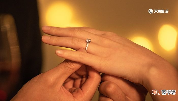未婚带戒指怎么戴 未婚怎么戴戒指