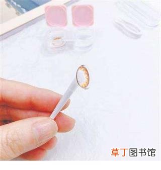 美瞳护理液用完了应急 美瞳护理液多久换一次