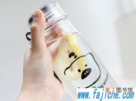 玻璃杯内壁有层白的是什么 为什么玻璃杯壁总有脏的