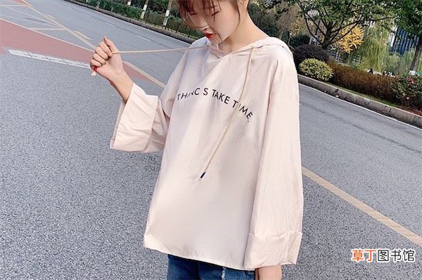 诗萌是什么档次衣服