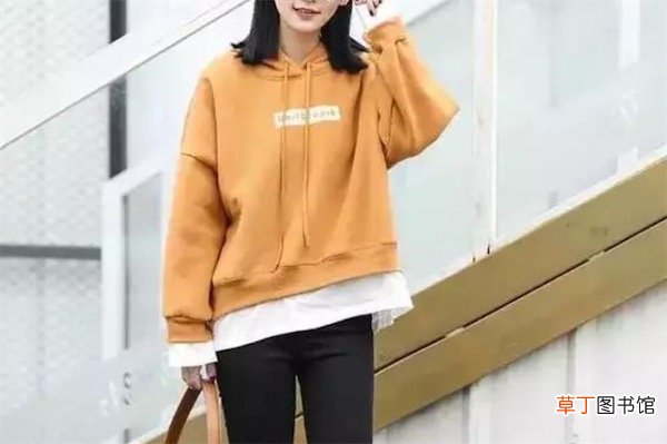 卫衣里面穿什么
