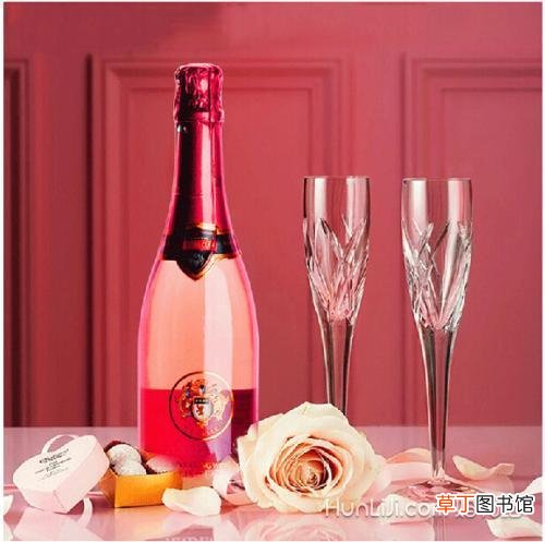 送刚结婚的朋友什么礼物好 朋友结婚送什么礼物好女生