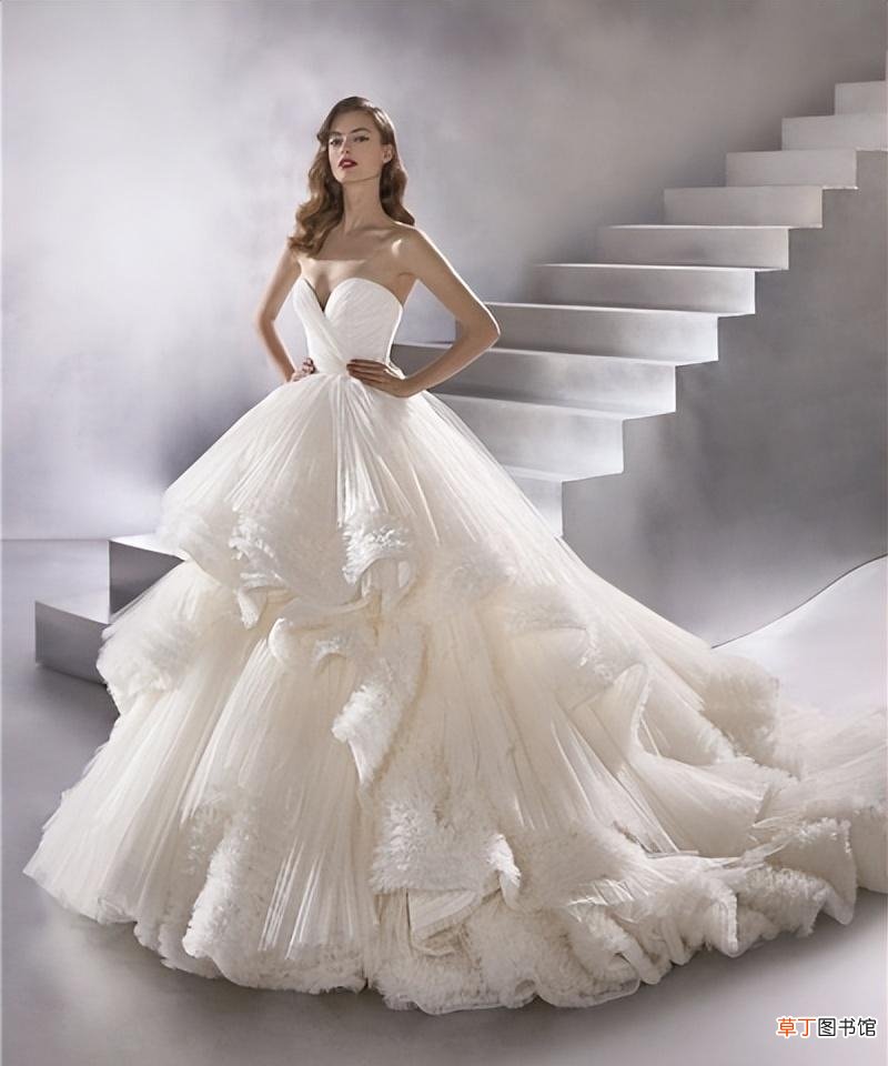 朋友结婚穿什么衣服合适女士 朋友结婚穿什么衣服合适