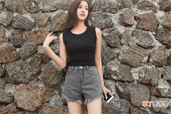 夏季女生短裤搭配什么好看
