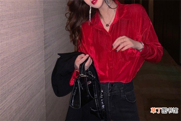 theone衣服是什么牌子