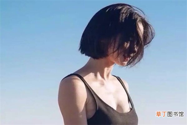 短发女生怎样穿好看