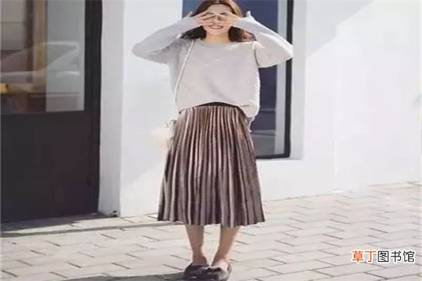 百褶裙搭什么鞋子