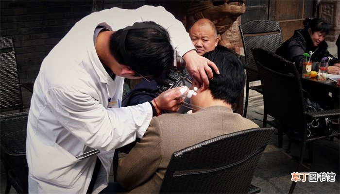 耳屎是怎么形成的