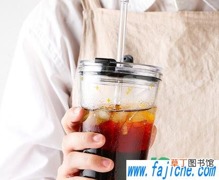吸管杯吸管发黄怎么办 吸管杯吸管有塑料味怎么清除