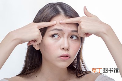 额头长痘是什么原因 额头长痘怎么回事