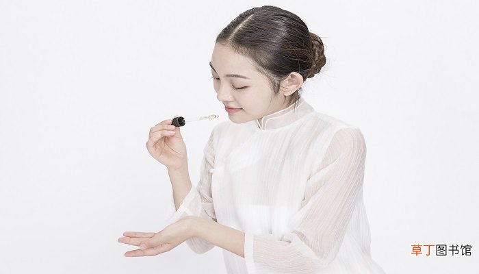 先用精油还是先敷面膜 精油和面膜的使用顺序