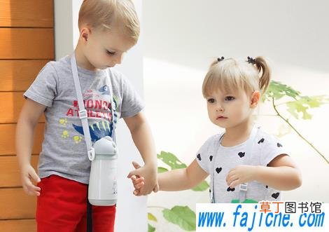 吸管杯为什么吸水有空气 吸管杯吸水时为什么会有声音