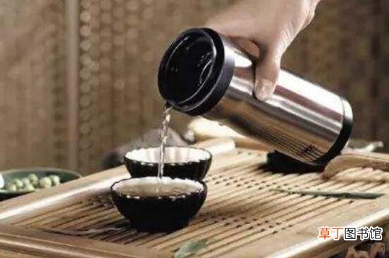 热水壶去除茶垢最快的方法