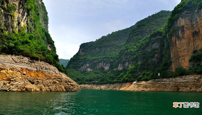 长江三峡是瞿塘峡西陵峡和什么峡