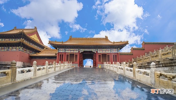 午门在故宫什么位置