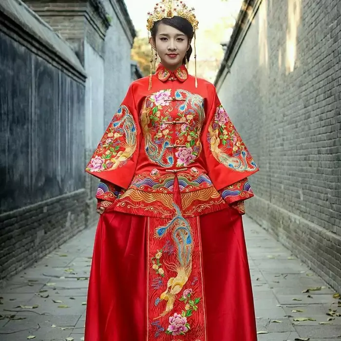中式婚礼的礼服叫什么 结婚中式礼服叫什么