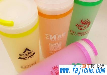 新塑料水杯有味道能用吗 新水杯塑料味怎么去除