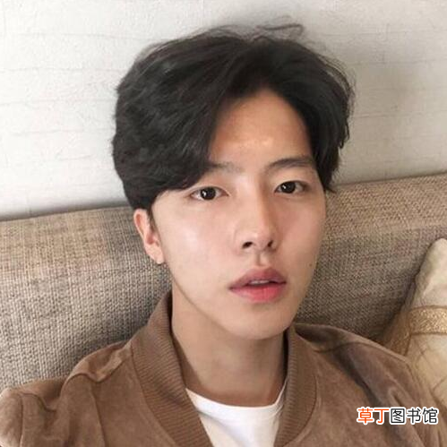 男生流行发型