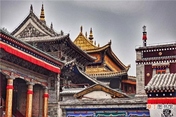 塔尔寺穿长裙可以进吗