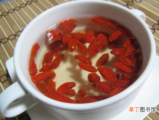 喝什么茶可以提高视力-四种有助于保护视力的茶饮推荐