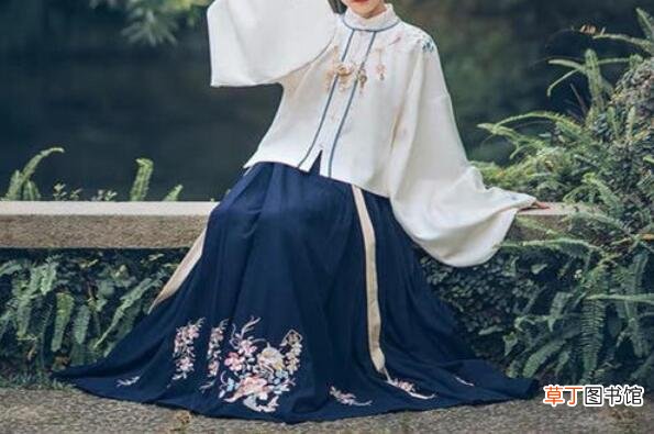 马面裙配什么上衣
