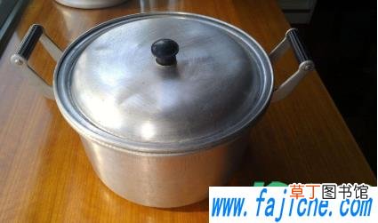 铝锅烧黑了怎么能变亮 铝锅烧黑了用什么方法洗净