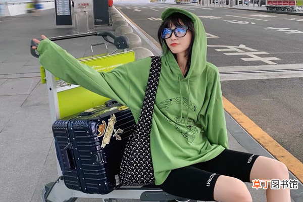 绿色衣服适合什么肤色的人穿