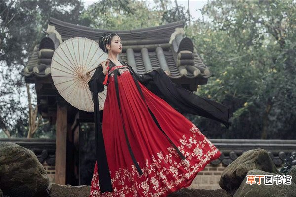 一片式齐胸襦裙怎么防掉