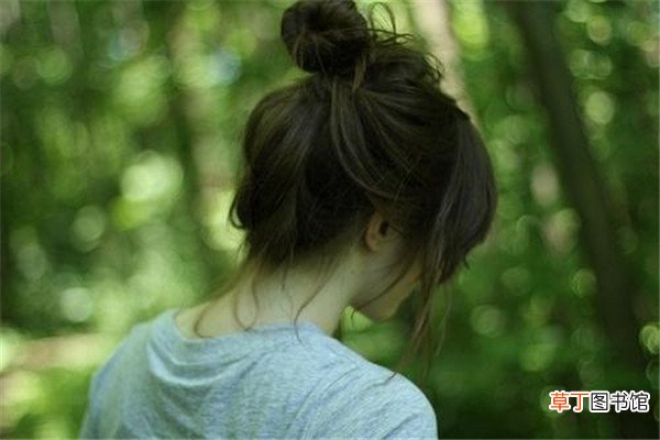 墨绿色适合黄皮肤吗