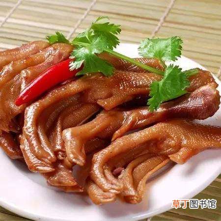 女子一月吃300卤鸭掌后肤色像香蕉，以后都不能吃卤味了？