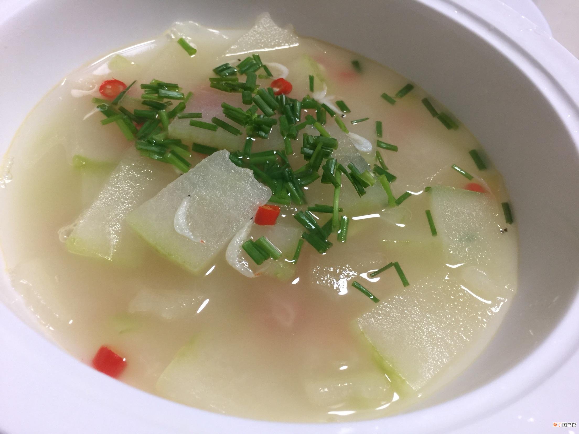 冬季干燥常咳嗽，这些食物是“天然的止咳药”
