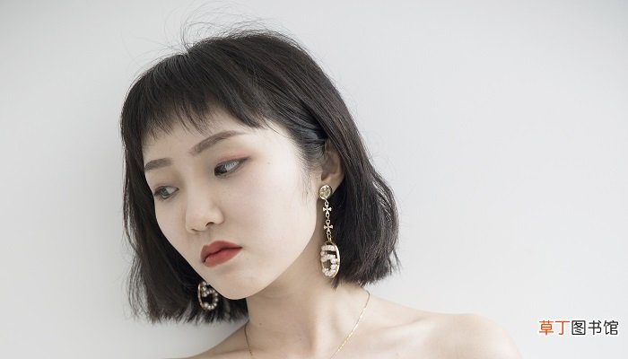 圆脸剪短发好看吗 圆脸短发适合剪到哪里